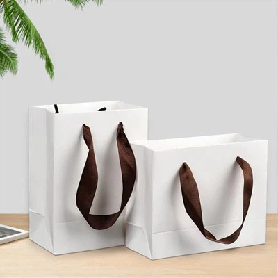 Bosses de paper kraft blanques